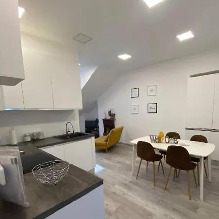 Apartamento Mansardato - La Tua Casa Nel Cuore Di