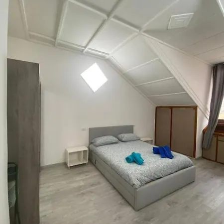 Apartamento Mansardato - La Tua Casa Nel Cuore Di Turín